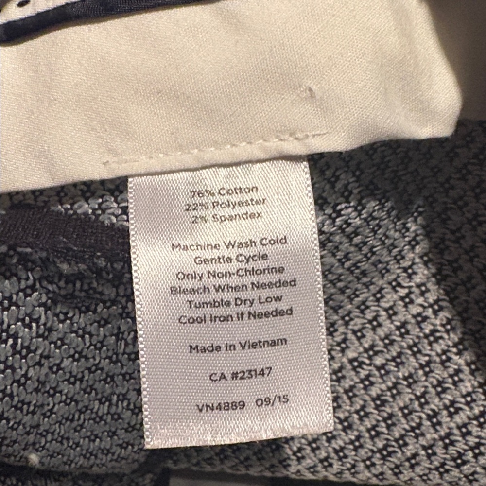 TALBOTS Newport Style Ankle Pants in Diamond Dot Pattern in Navy Size 10PETITE - Picture 9 of 10